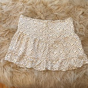 Adorable Cato Spotted Pattern Skirt
